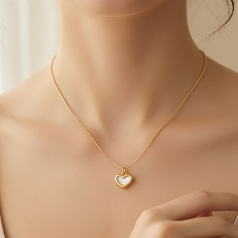 Luminous Heart Pendant Necklace2