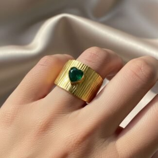 Emerald Heart Anti-Tarnish Textured Gold Ring