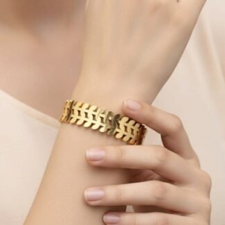 Golden Leaf-Link Anti-Tarnish Statement Bracelet